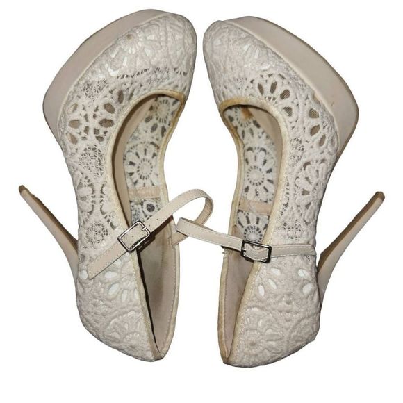 RUE 21 etc Cream Crochet Lace Mary Jane Style Platform Buckle Heels Size Large - Picture 1 of 11